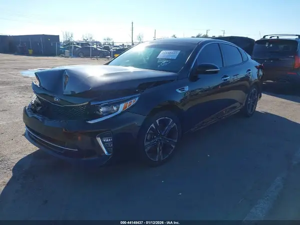 5XXGT4L3XJG179330 2018 KIA OPTIMA - Image 2