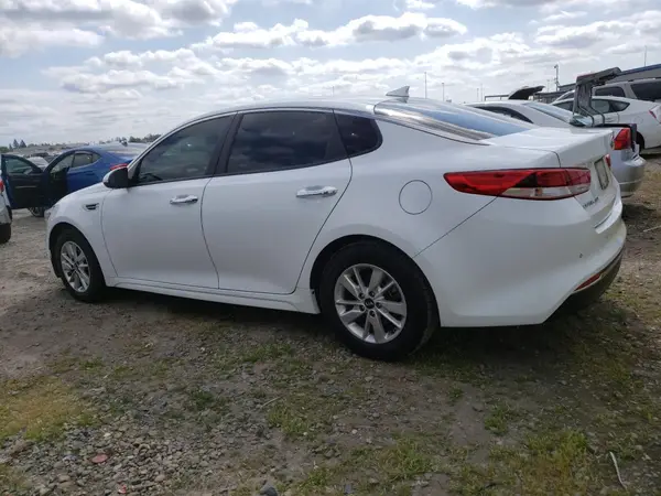 5XXGT4L3XJG181725 2018 KIA OPTIMA - Image 2