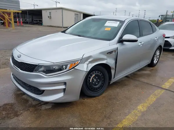 5XXGT4L3XJG184530 2018 KIA OPTIMA - Image 2