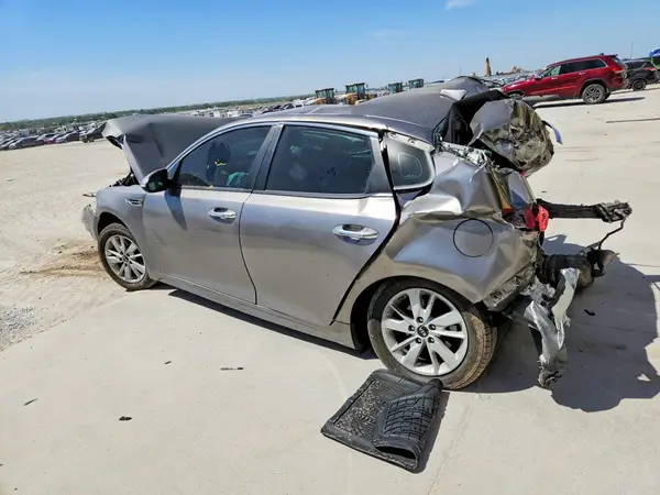 5XXGT4L3XJG187251 2018 KIA OPTIMA - Image 2
