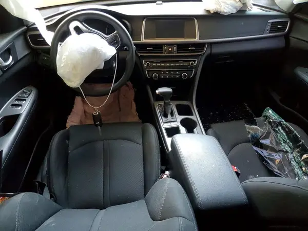 5XXGT4L3XJG187251 2018 KIA OPTIMA - Image 8