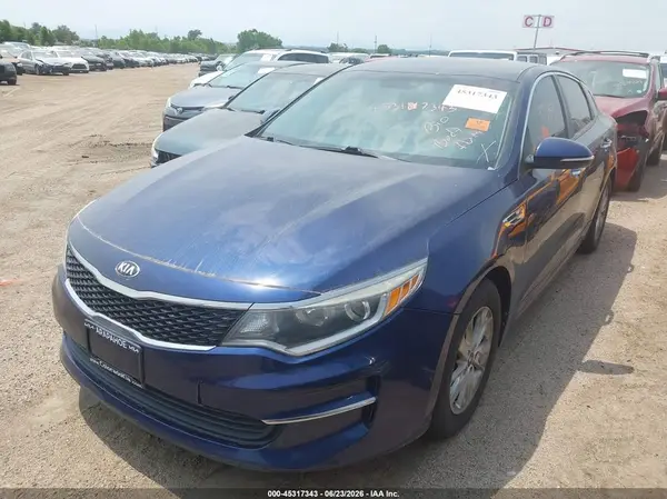 5XXGT4L3XJG188979 2018 KIA OPTIMA - Image 2
