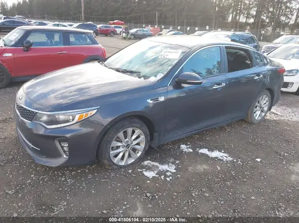 5XXGT4L3XJG189453 2018 KIA OPTIMA - Image 2