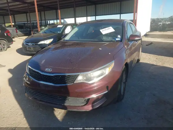 5XXGT4L3XJG189999 2018 KIA OPTIMA - Image 2