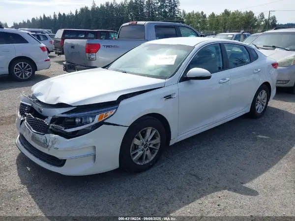5XXGT4L3XJG195348 2018 KIA OPTIMA - Image 2