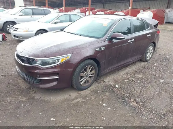 5XXGT4L3XJG196354 2018 KIA OPTIMA - Image 2