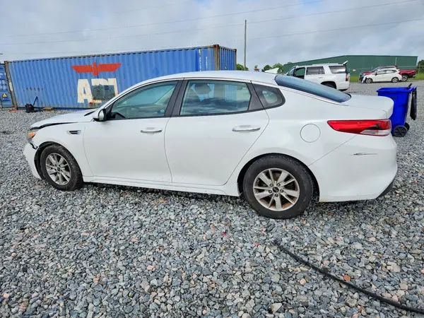 5XXGT4L3XJG196676 2018 KIA OPTIMA - Image 2