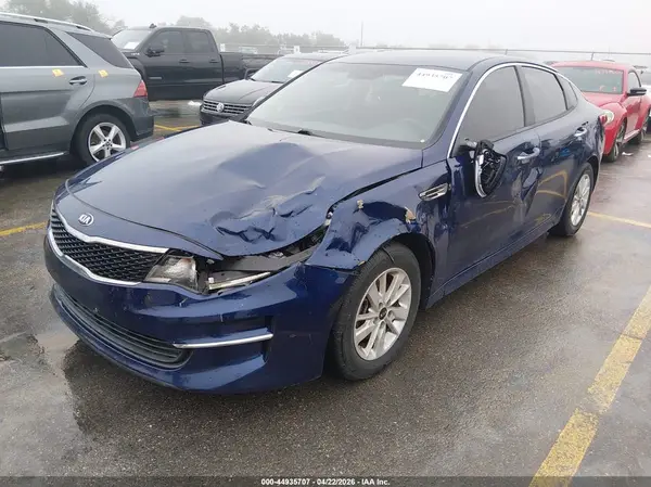 5XXGT4L3XJG200192 2018 KIA OPTIMA - Image 2