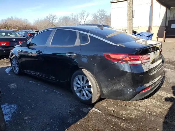 5XXGT4L3XJG202783 2018 KIA OPTIMA - Image 2