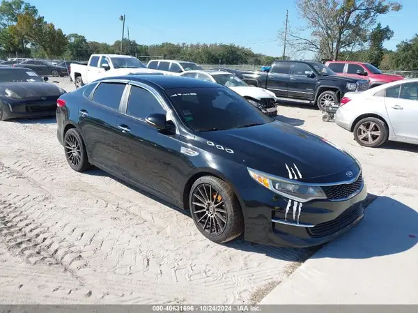 5XXGT4L3XJG203237 2018 KIA OPTIMA - Image 1