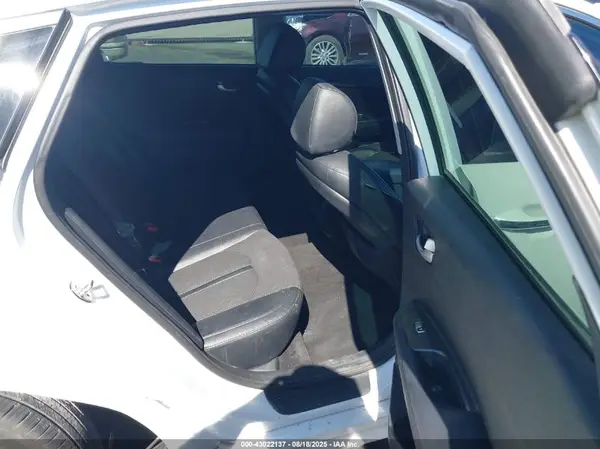 5XXGT4L3XJG205926 2018 KIA OPTIMA - Image 8