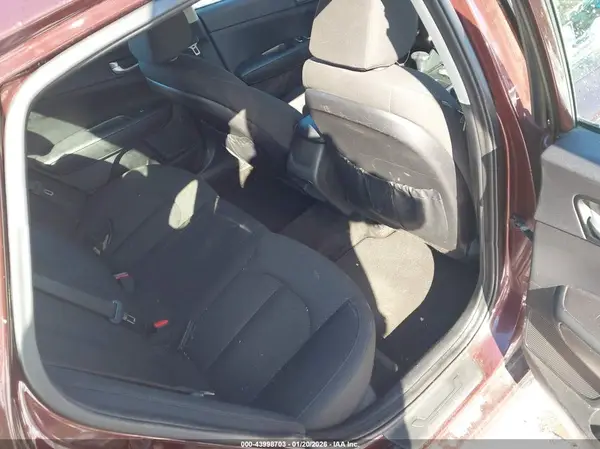 5XXGT4L3XJG206039 2018 KIA OPTIMA - Image 8