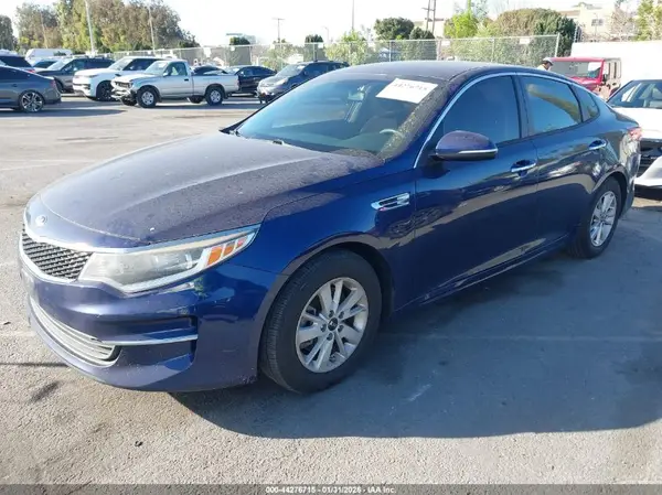 5XXGT4L3XJG207501 2018 KIA OPTIMA - Image 2