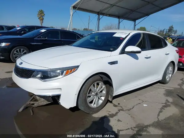 5XXGT4L3XJG208874 2018 KIA OPTIMA - Image 2