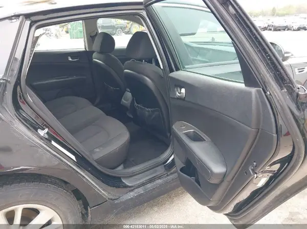 5XXGT4L3XJG209345 2018 KIA OPTIMA - Image 8