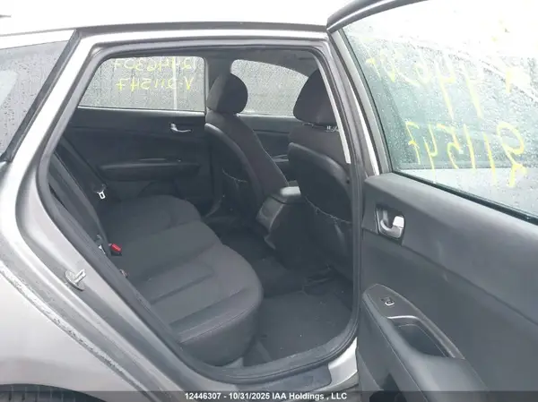 5XXGT4L3XJG211547 2018 KIA OPTIMA - Image 8