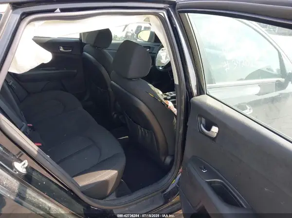 5XXGT4L3XJG215517 2018 KIA OPTIMA - Image 8