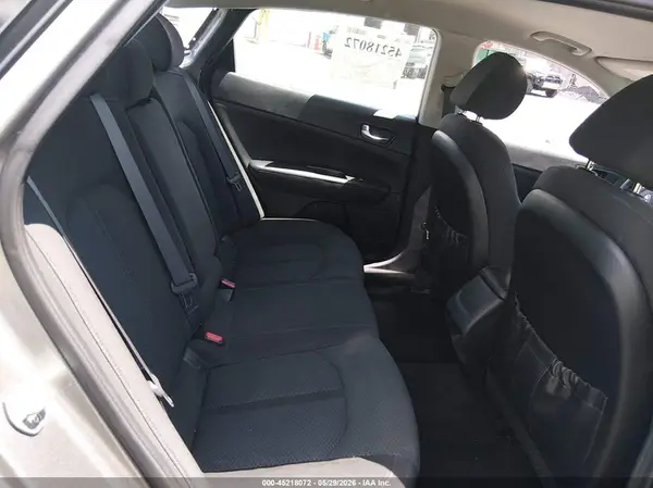5XXGT4L3XJG216442 2018 KIA OPTIMA - Image 8