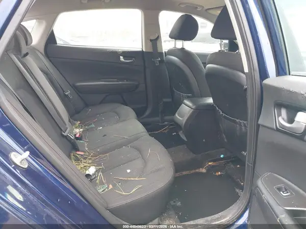 5XXGT4L3XJG216991 2018 KIA OPTIMA - Image 8