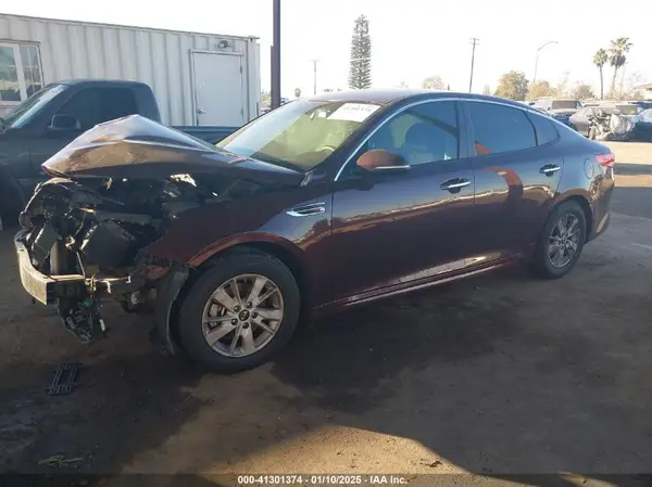 5XXGT4L3XJG218241 2018 KIA OPTIMA - Image 2