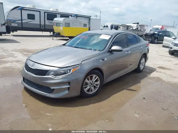 5XXGT4L3XJG218417 2018 KIA OPTIMA - Image 2