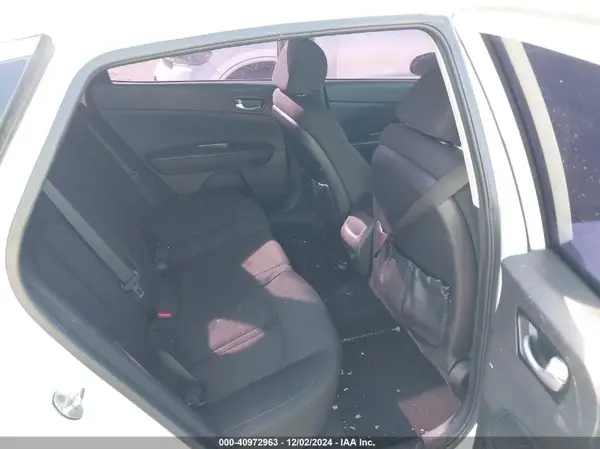 5XXGT4L3XJG218465 2018 KIA OPTIMA - Image 8