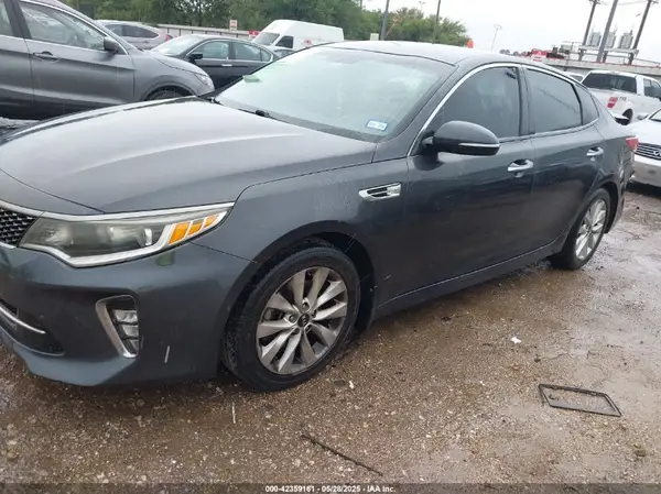 5XXGT4L3XJG219874 2018 KIA OPTIMA - Image 2