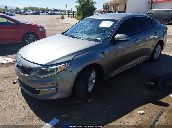5XXGT4L3XJG222502 2018 KIA OPTIMA - Image 2