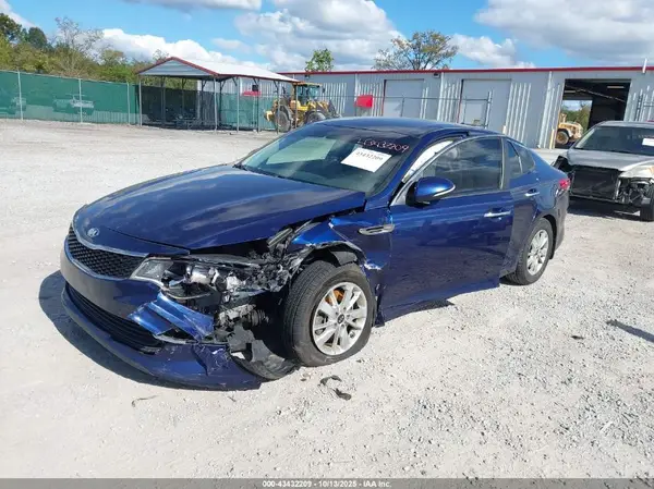 5XXGT4L3XJG223424 2018 KIA OPTIMA - Image 2