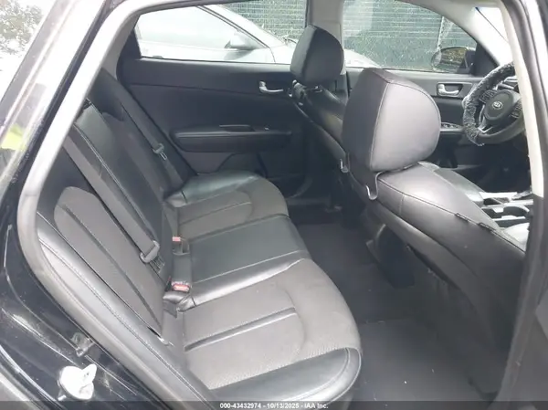 5XXGT4L3XJG223813 2018 KIA OPTIMA - Image 8