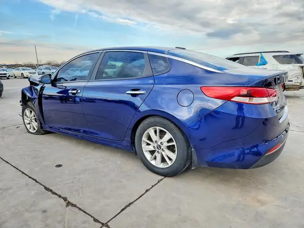 5XXGT4L3XJG226131 2018 KIA OPTIMA - Image 2