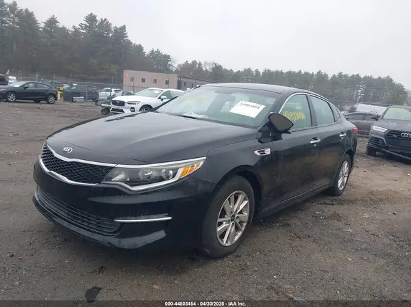 5XXGT4L3XJG229269 2018 KIA OPTIMA - Image 2