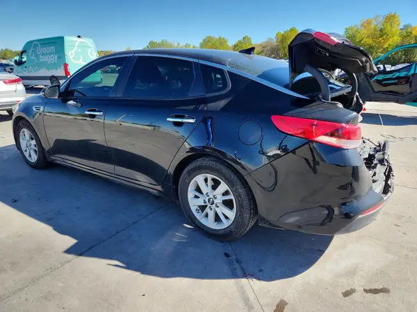 5XXGT4L3XJG229272 2018 KIA OPTIMA - Image 2