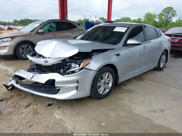 5XXGT4L3XJG231457 2018 KIA OPTIMA - Image 2