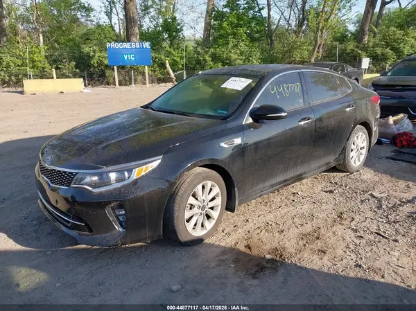 5XXGT4L3XJG233158 2018 KIA OPTIMA - Image 2