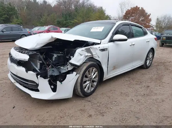 5XXGT4L3XJG233838 2018 KIA OPTIMA - Image 2