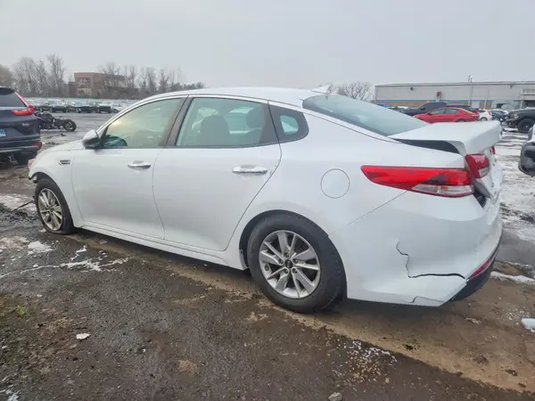 5XXGT4L3XJG235539 2018 KIA OPTIMA - Image 2