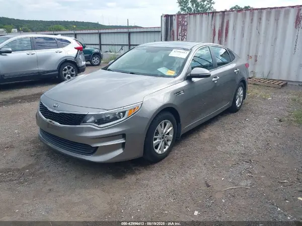 5XXGT4L3XJG235699 2018 KIA OPTIMA - Image 2