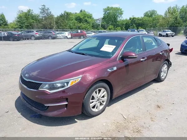 5XXGT4L3XJG235962 2018 KIA OPTIMA - Image 2