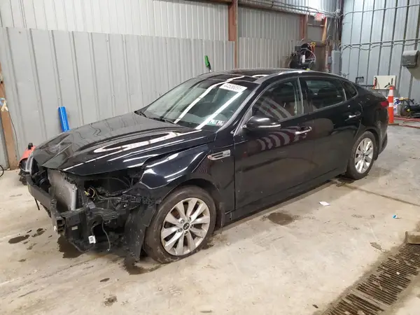 5XXGT4L3XJG236996 2018 KIA OPTIMA - Image 1