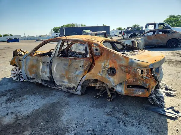5XXGT4L3XJG237498 2018 KIA OPTIMA - Image 2