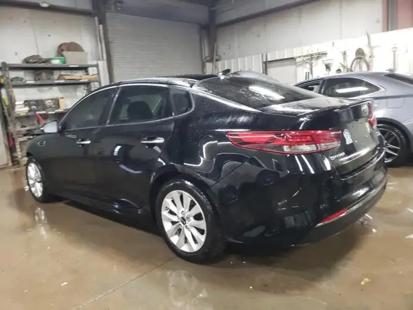 5XXGT4L3XJG237582 2018 KIA OPTIMA - Image 2