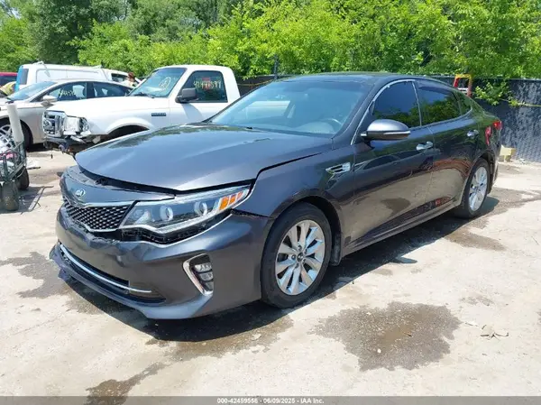 5XXGT4L3XJG238151 2018 KIA OPTIMA - Image 2