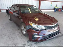5XXGT4L3XJG239820 2018 KIA OPTIMA