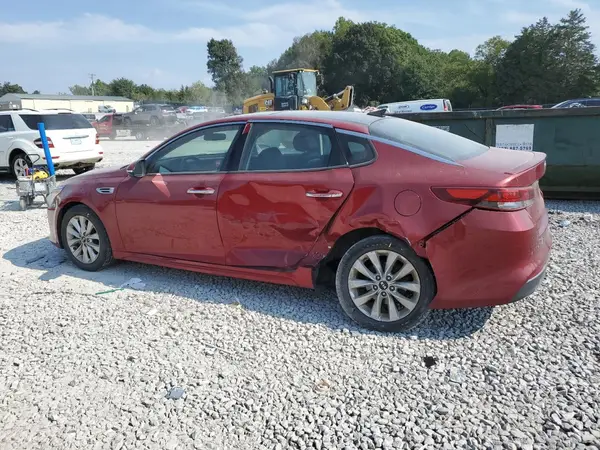 5XXGT4L3XJG240563 2018 KIA OPTIMA - Image 2