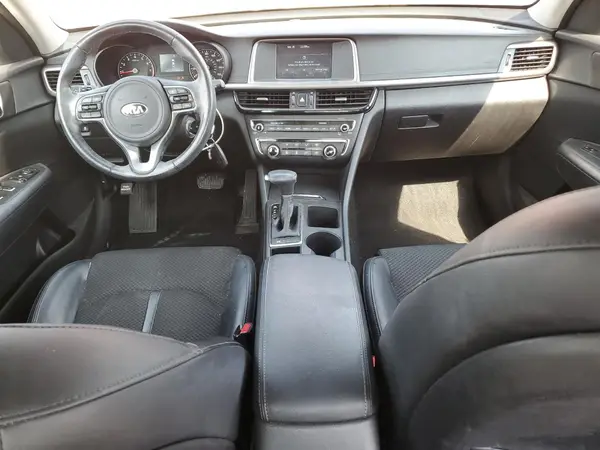 5XXGT4L3XJG240563 2018 KIA OPTIMA - Image 8
