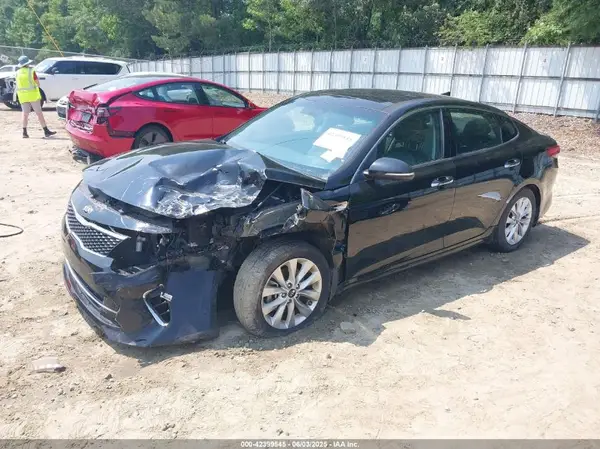 5XXGT4L3XJG241003 2018 KIA OPTIMA - Image 2