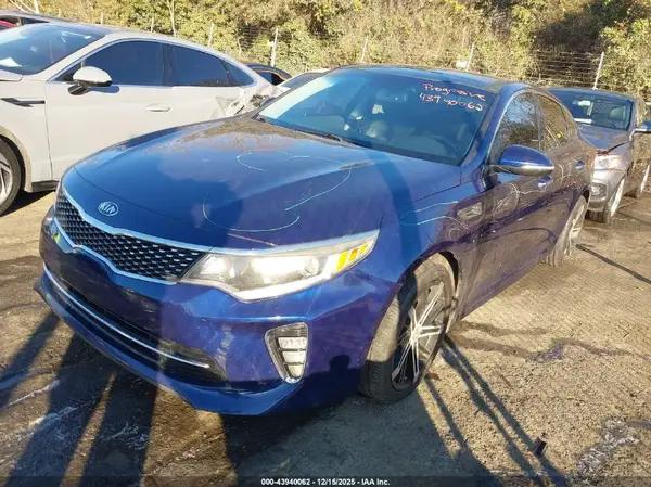 5XXGT4L3XJG242281 2018 KIA OPTIMA - Image 2
