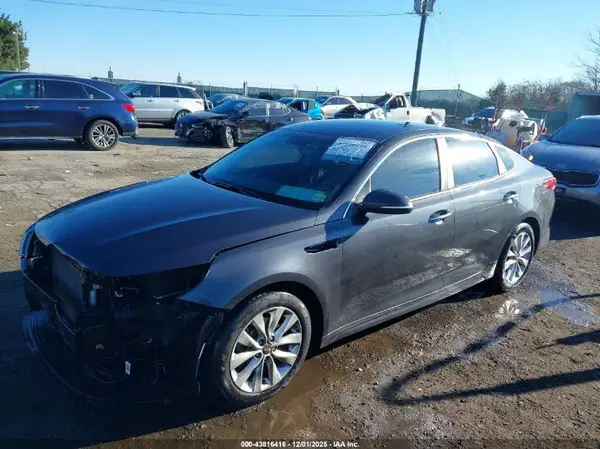 5XXGT4L3XJG242510 2018 KIA OPTIMA - Image 2
