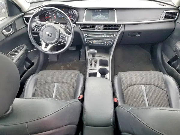 5XXGT4L3XJG242832 2018 KIA OPTIMA - Image 8